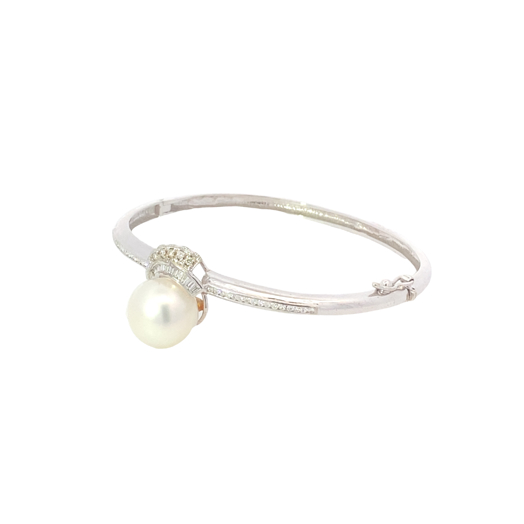 Lyvia Bangle Bracelet