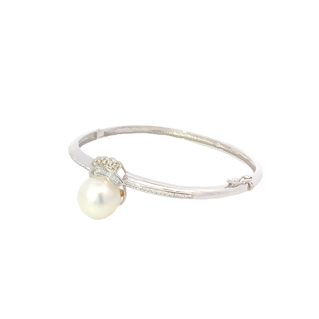 Lyvia Bangle Bracelet